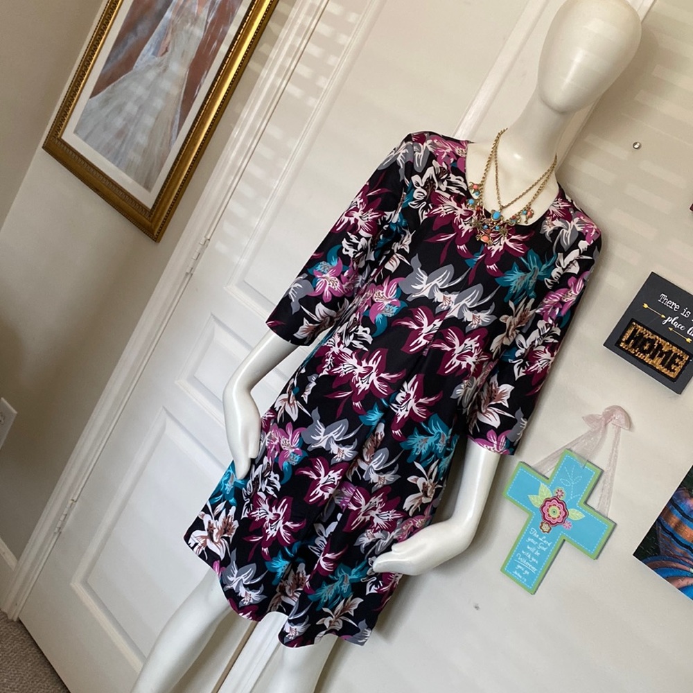 Beautiful fabulous dress by Negoshian.